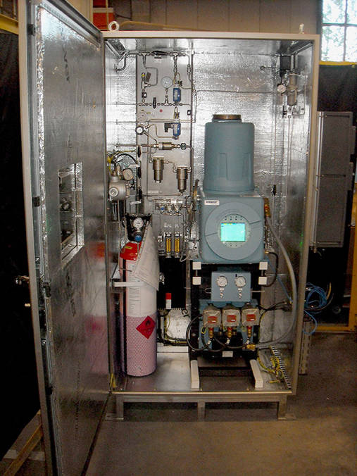 Chromatographe intégré en armoire pour la mesure du pouvoir calorifique du gaz sur une unité de production en mer
